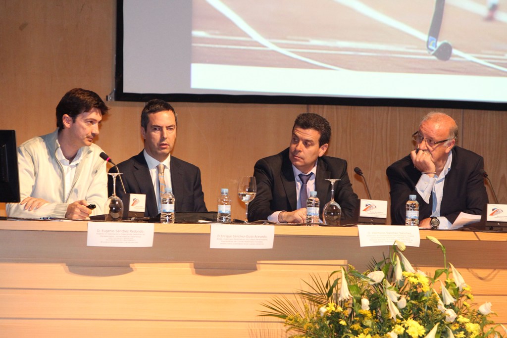 Eugenio Sánchez Redondo en su exposición sobre el Proyecto AVIVA